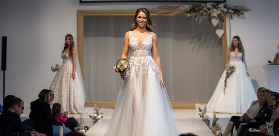 Brautkleid Modeschau - Hochzeiten & Feste | © Congress Messe Innsbruck Brautkleid Modeschau - Hochzeiten & Feste | © Congress Messe Innsbruck